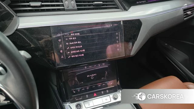 Audi e-Tron 2021 Черный из Кореи, фото 5