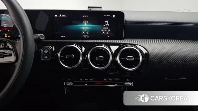 Mercedes-Benz A-Class W177 2019 Белый из Кореи, фото 5