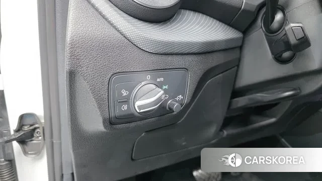 Audi Q2 2023 Белый из Кореи, фото 5