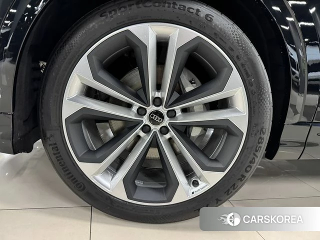 Audi Q8 (4M) 2026 Черный из Кореи, фото 5