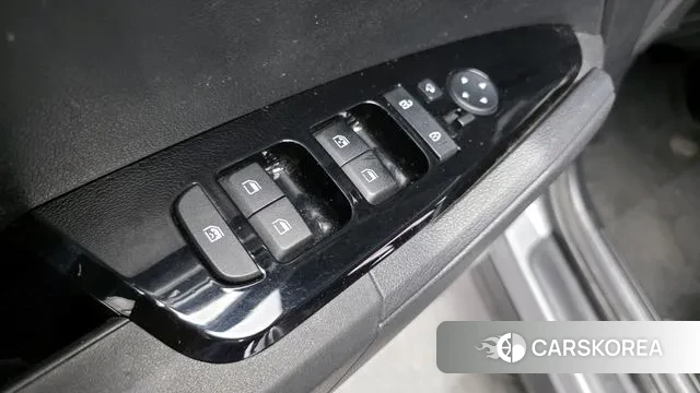 Kia Sportage 5th Generation 2021 Серебряный из Кореи, фото 5