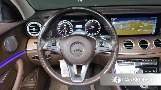 Mercedes-Benz E-Class W213 2018 Серый из Кореи, фото 5