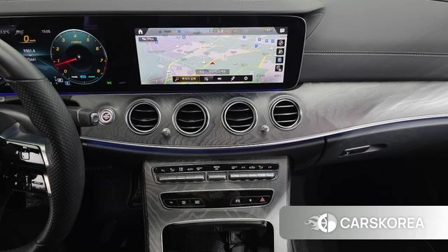 Mercedes-Benz E-Class W213 2022 Белый из Кореи, фото 5