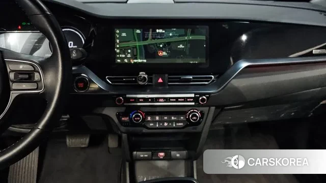 Kia Niro Plus 2022 Серебряный из Кореи, фото 5