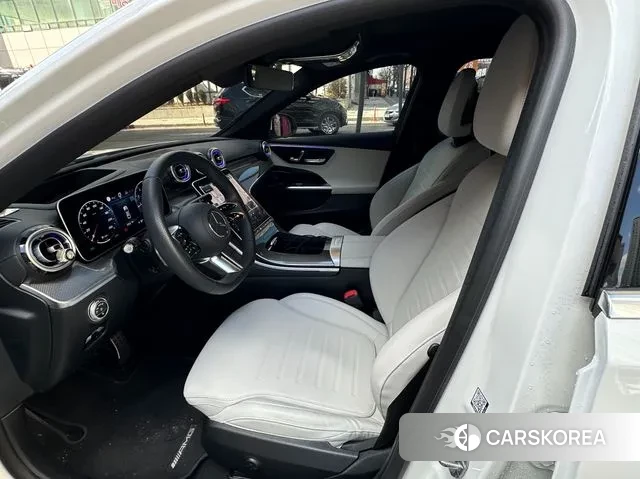 Mercedes-Benz C-Class W205 2023 Белый из Кореи, фото 5