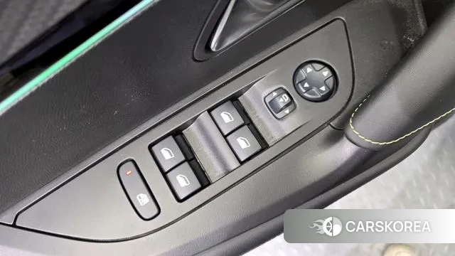 Peugeot e-2008 second generation 2021 Черный из Кореи, фото 5