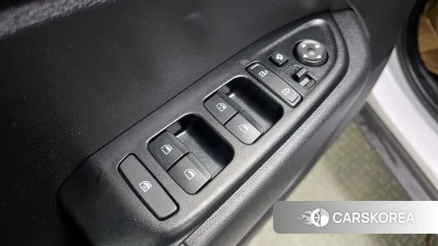 Hyundai Venue 2020 Белый из Кореи, фото 5