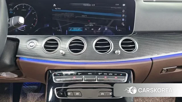 Mercedes-Benz E-Class W213 2022 Белый из Кореи, фото 5