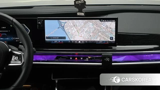 BMW 7 Series (G70) 2025 Черный двухцветный из Кореи, фото 5