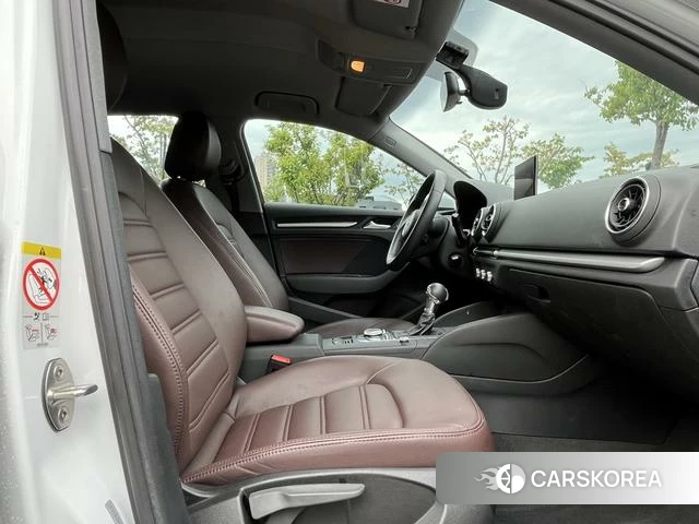 Audi A3 2020 Белый из Китая, фото 5