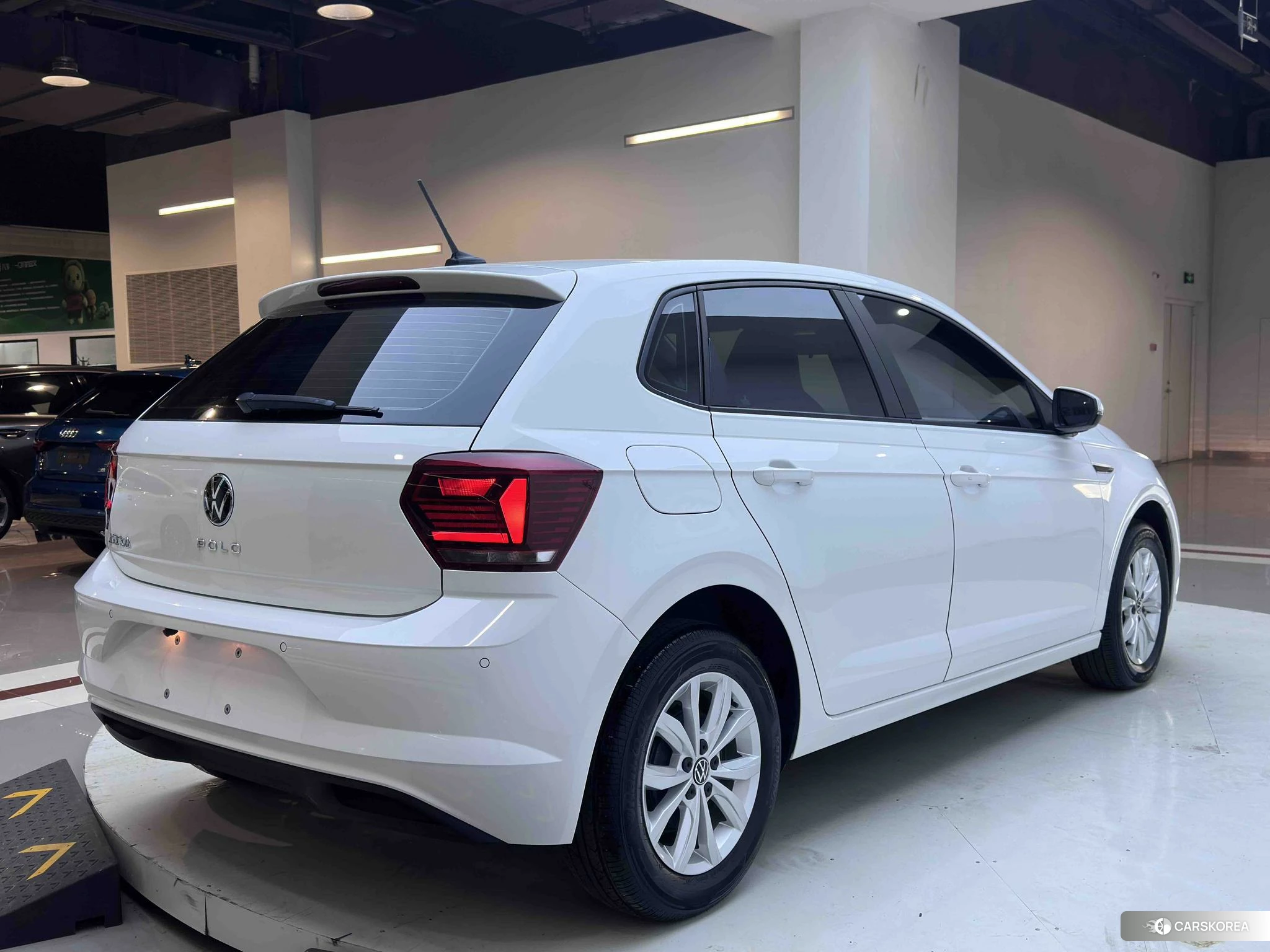Volkswagen Polo 2021 Белый из Китая, фото 5