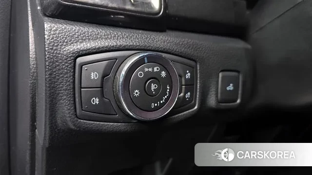 Ford Ranger 3rd Generation 2022 Белый из Кореи, фото 5