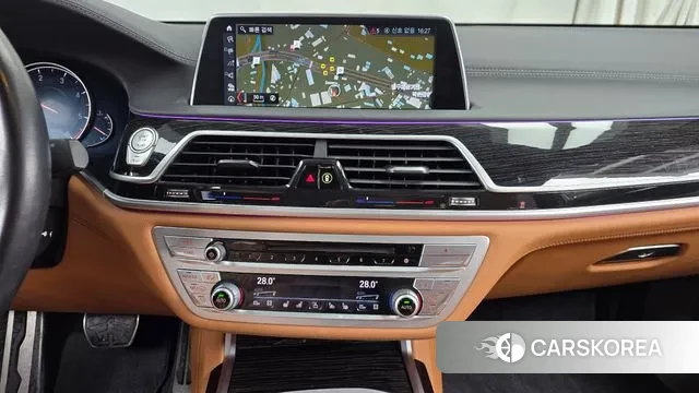 BMW 7 Series (G11) 2018 Черный из Кореи, фото 5