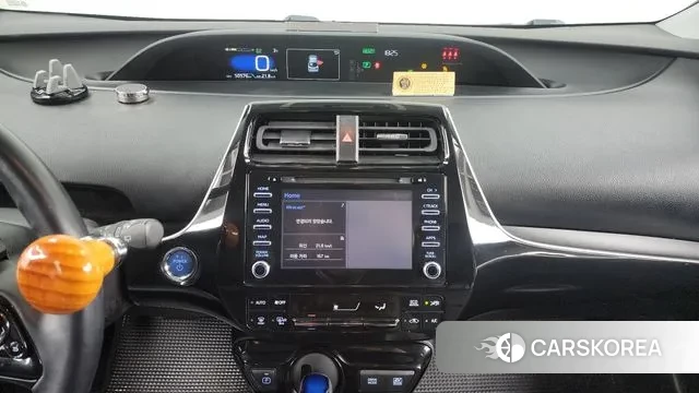 Toyota Prius 4th Generation 2019 Белый из Кореи, фото 5