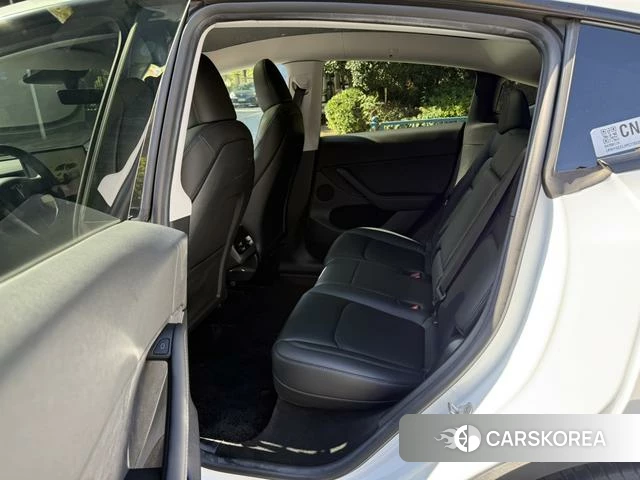 Tesla Model Y 2023 Белый из Китая, фото 5