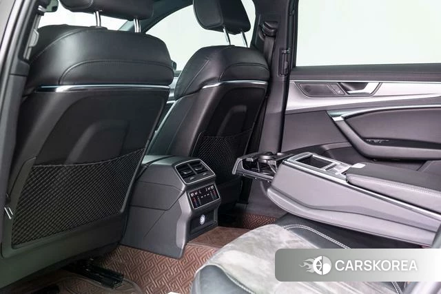 Audi A6L 2022 Черный из Китая, фото 5