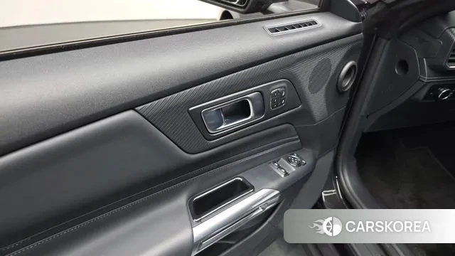 Ford Mustang 7th Generation 2024 Серый из Кореи, фото 5