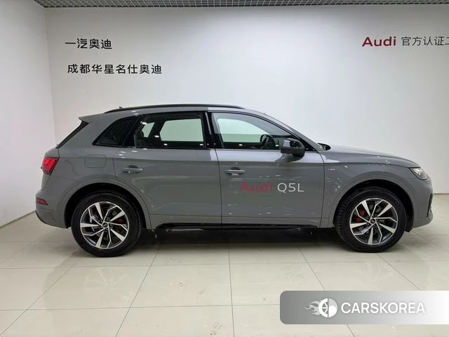 Audi Q5L 2025 Темно-серый из Китая, фото 5