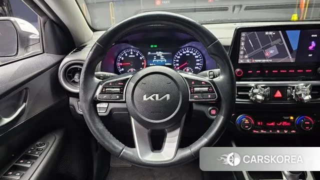Kia The New K3 2nd generation 2021 Белый из Кореи, фото 5