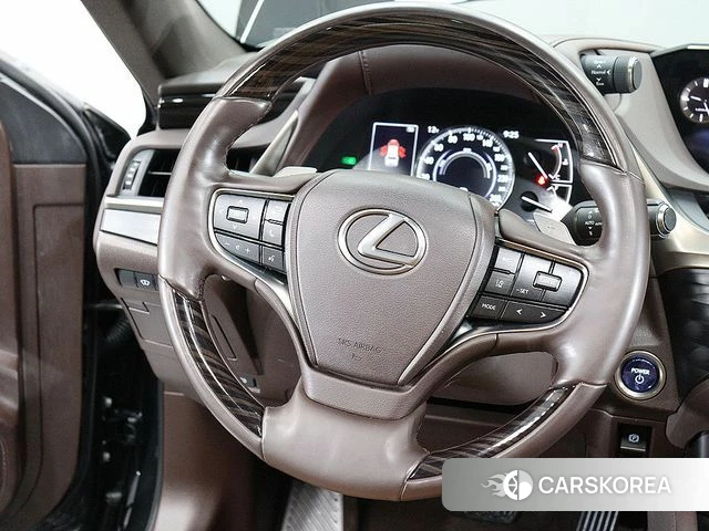 Lexus ES300h 7th generation 2021 Черный из Кореи, фото 5