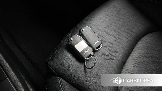 Kia The New K3 2nd generation 2022 Серебристо-серый из Кореи, фото 5