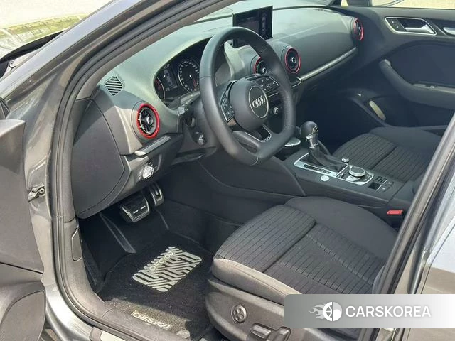 Audi A3 2020 Темно-серый из Китая, фото 5
