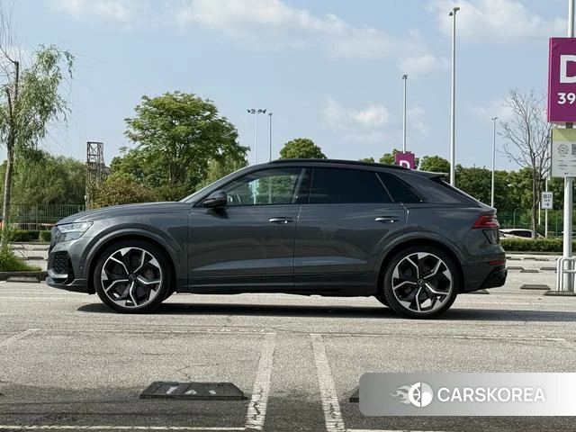 Audi RS Q8 2021 Темно-серый из Китая, фото 5