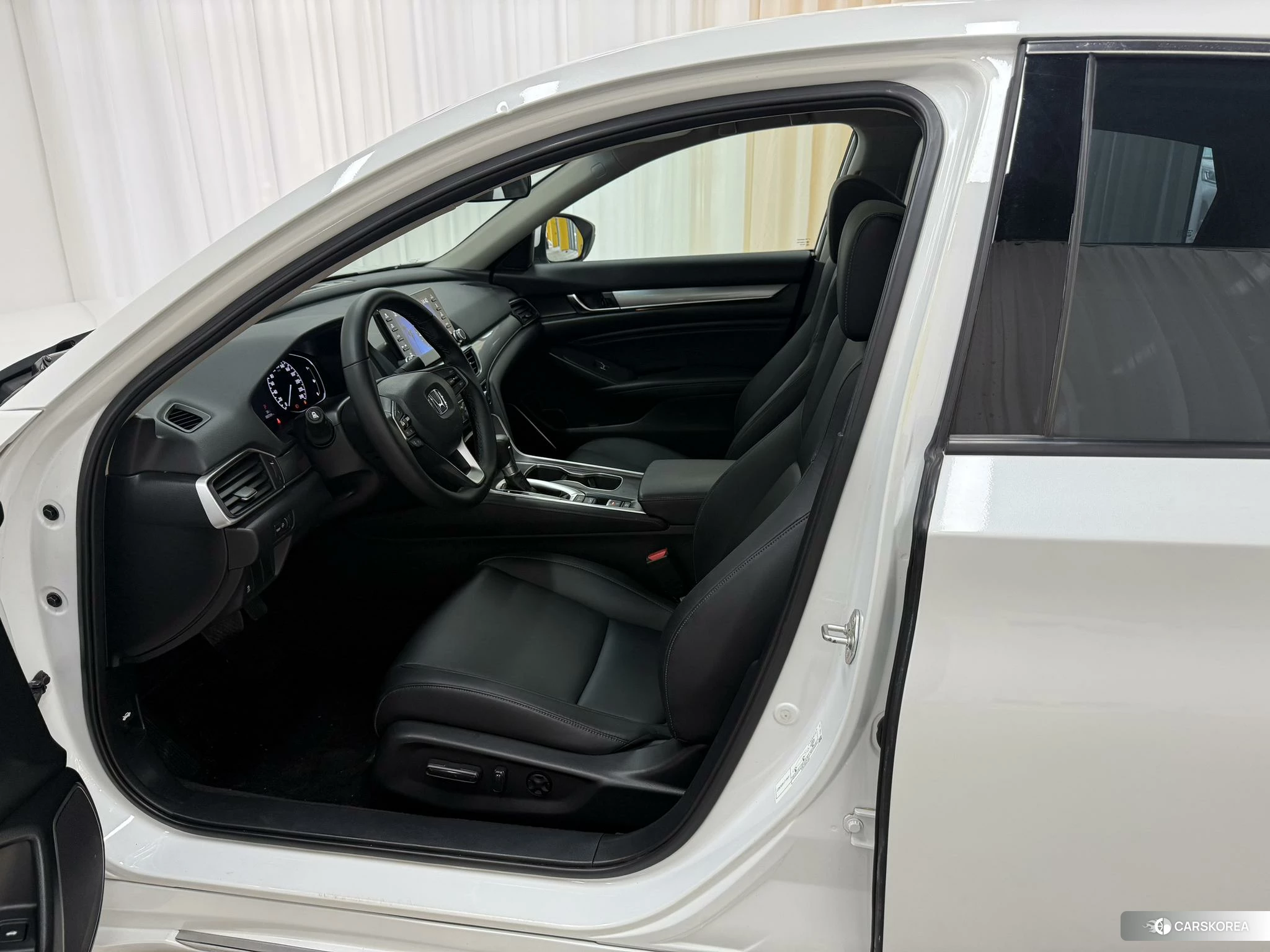 Honda Accord 2019 Белый из Китая, фото 5