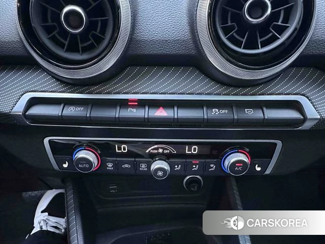 Audi Q2L 2022 Синий из Китая, фото 5