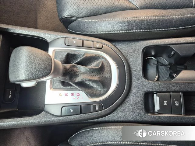 Kia The New K3 2nd generation 2022 Белый из Кореи, фото 5