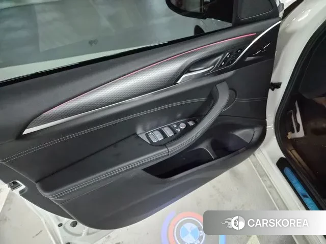 BMW X4 (G02) 2022 Белый из Кореи, фото 5