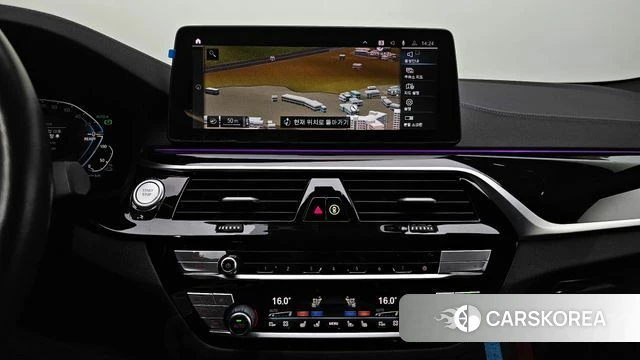 BMW 5 Series (G30) 2022 Белый из Кореи, фото 5