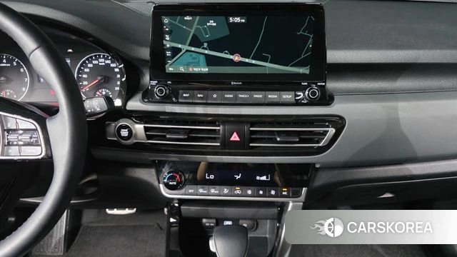 Kia Seltos 2022 Белый из Кореи, фото 5