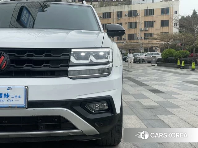 Volkswagen Tourang 2021 Белый из Китая, фото 5