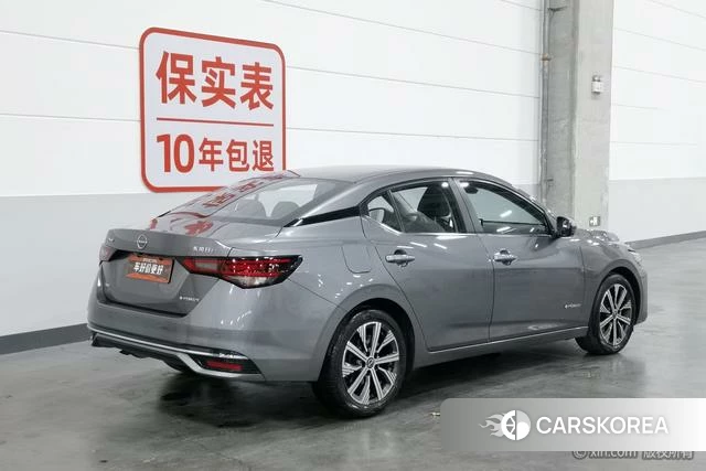 Nissan Xuan Yi 2023 Темно-серый из Китая, фото 5