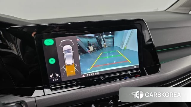 Volkswagen Golf 8th Generation 2022 Белый из Кореи, фото 5