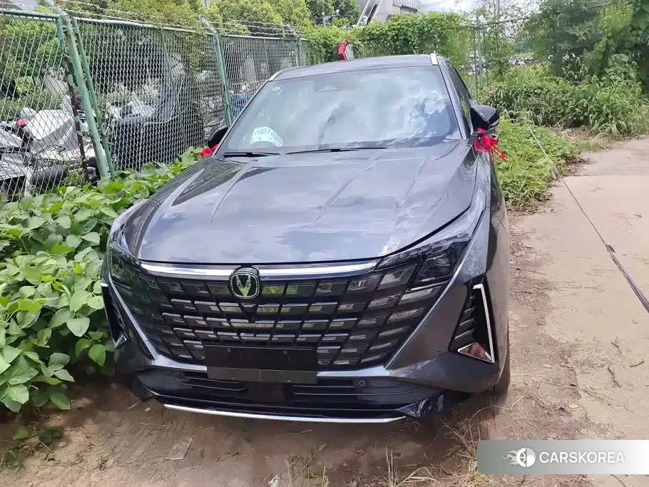 Chang'an UNI-Z New Energy 2026 Silver/gray из Китая, фото 5