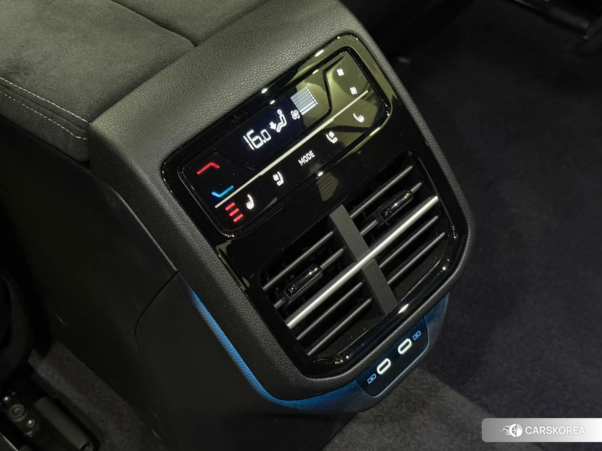 Volkswagen Passat 2024 Синий из Китая, фото 5