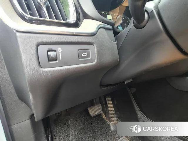 Volvo XC60 second Generation 2018 Белый из Кореи, фото 5