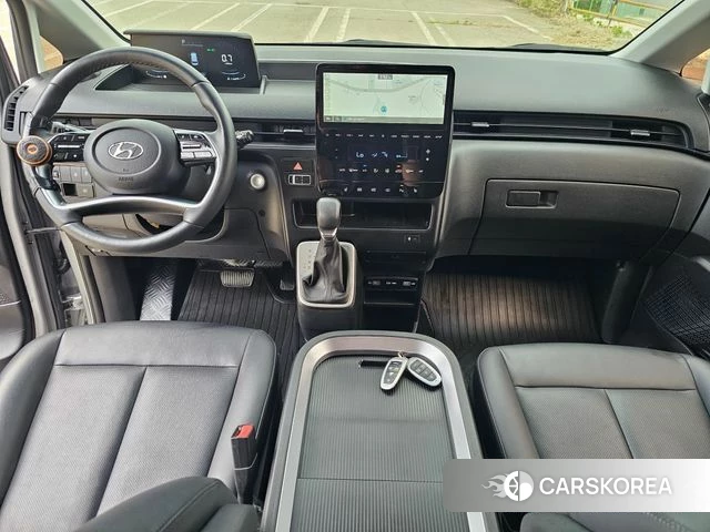 Hyundai Staria 2023 Серебряный из Кореи, фото 5