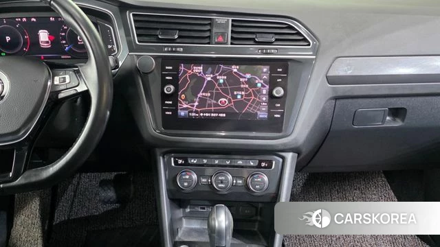 Volkswagen Tiguan second Generation 2020 Белый из Кореи, фото 5