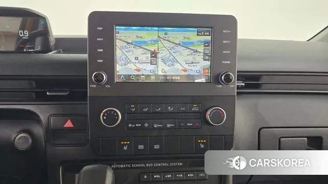 Hyundai Staria 2023 Желтый из Кореи, фото 5