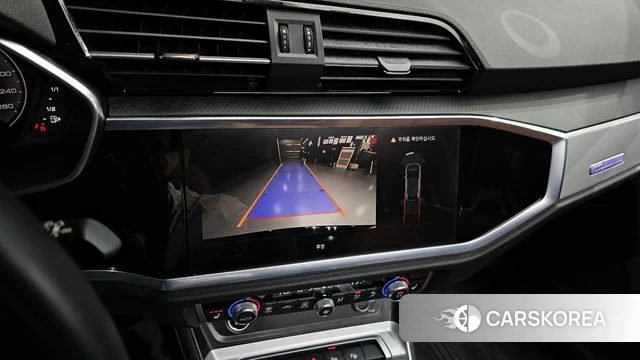 Audi Q3 (F3) 2023 Черный из Кореи, фото 5