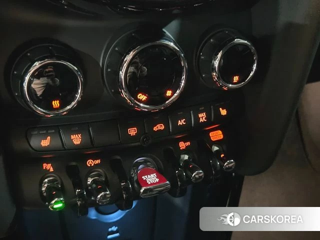 Mini Cooper 2023 Красный из Кореи, фото 5