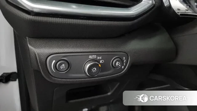 Chevrolet (GM Daewoo) Trailblazer 2021 Белый из Кореи, фото 5