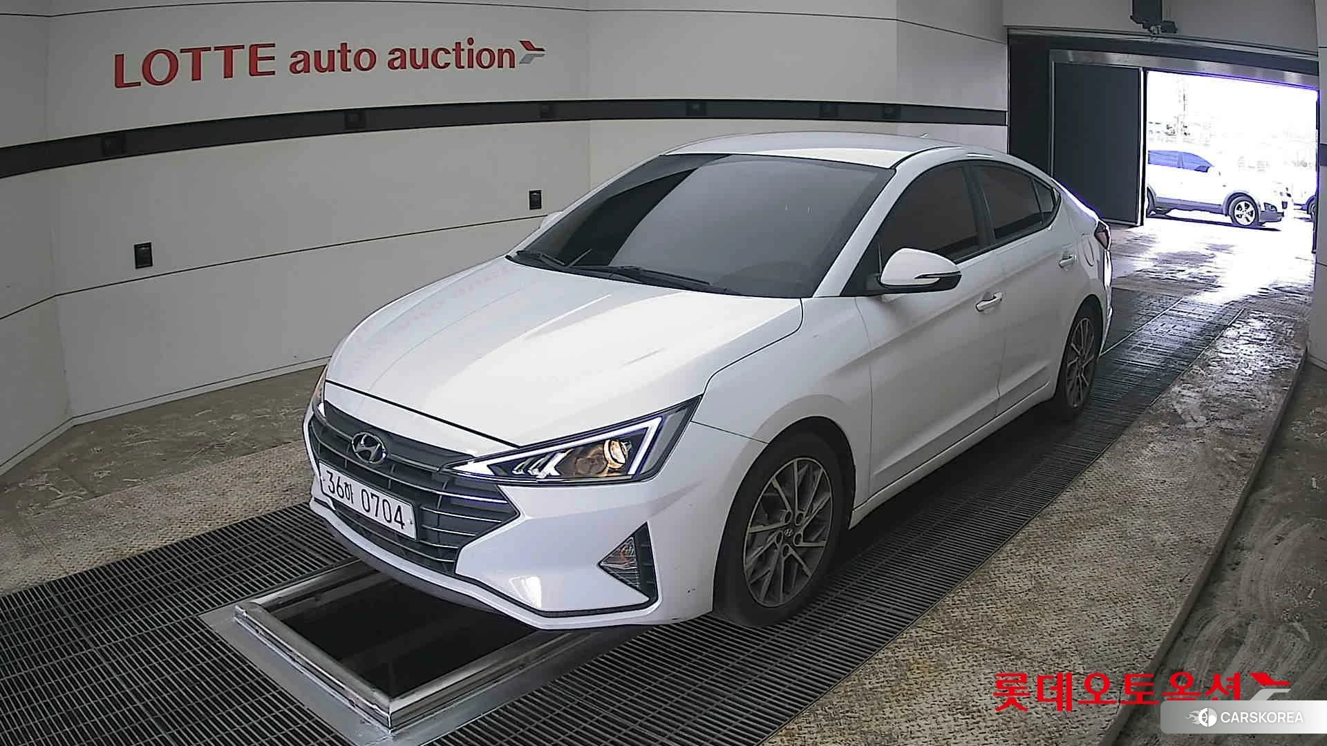Hyundai Avante 2020 Polar White из Кореи, фото 5