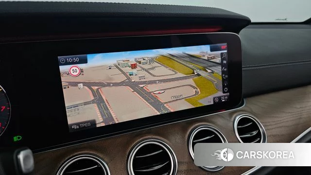 Mercedes-Benz E-Class W213 2019 Белый из Кореи, фото 5