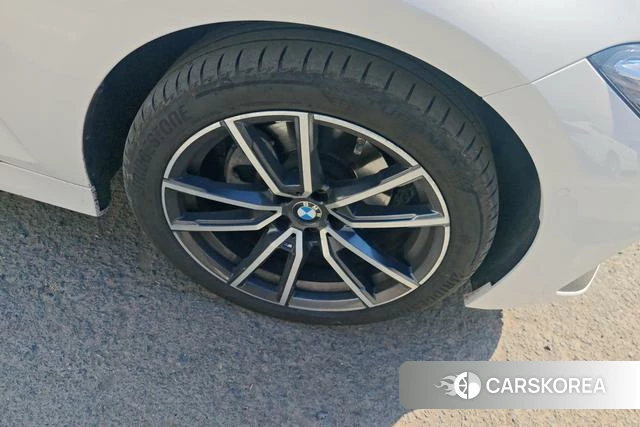 BMW 3 series id 4207482 из Китая 5