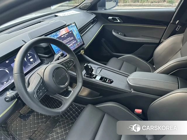 Lynk 03 2024 Белый из Китая, фото 5