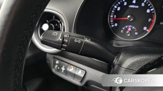 Kia The New K3 2nd generation 2021 Белый из Кореи, фото 5
